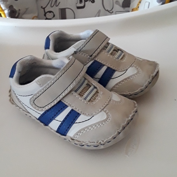 baby boy sneakers size 4